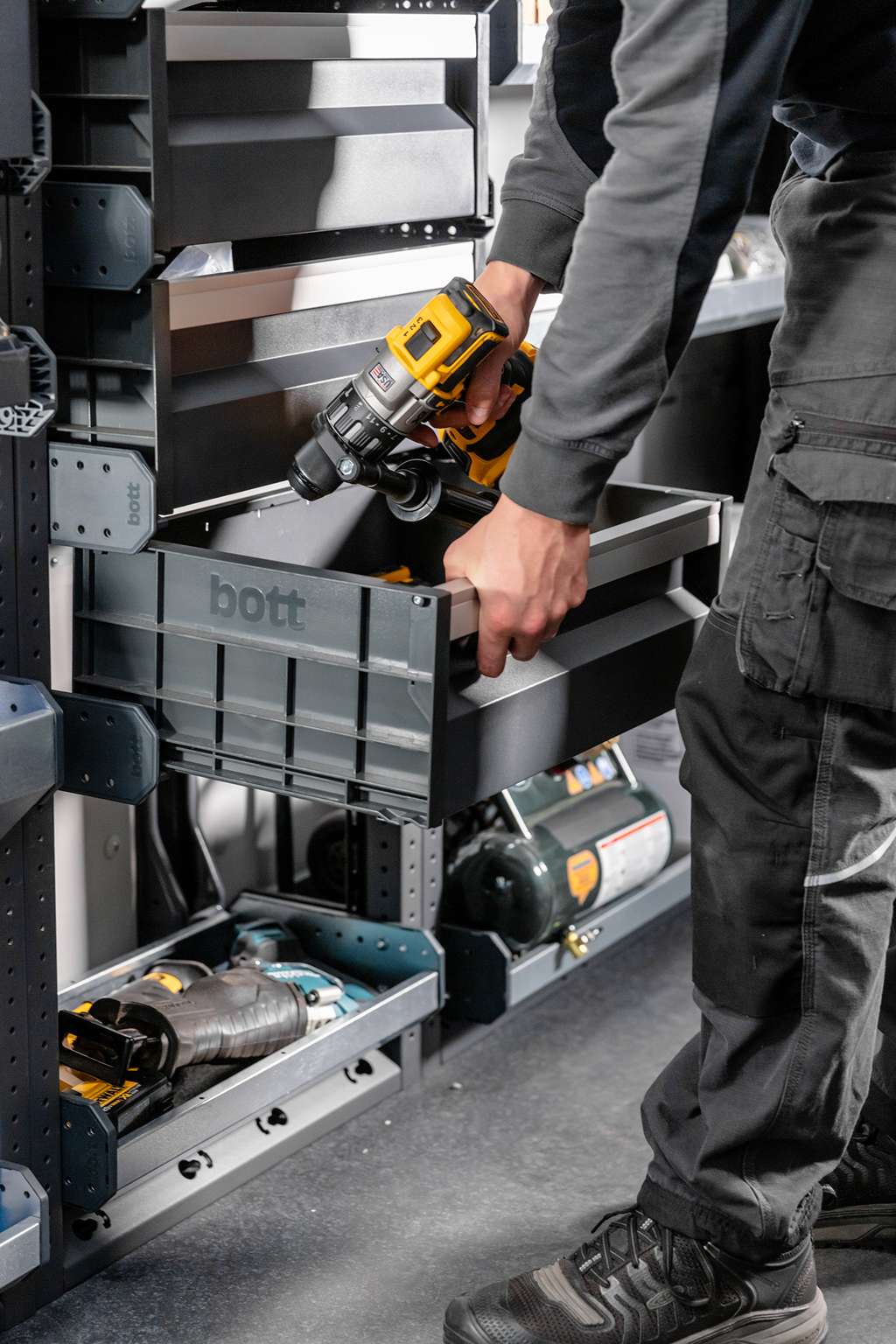 Bott Tall Drawer L with Systainer³ L Runner Kit - Image 3